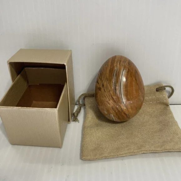 Onyx Naturally Banded Polished Egg Brown White Gray Swirls 3" L x 2" W 8.4 oz - Picture 8 of 12